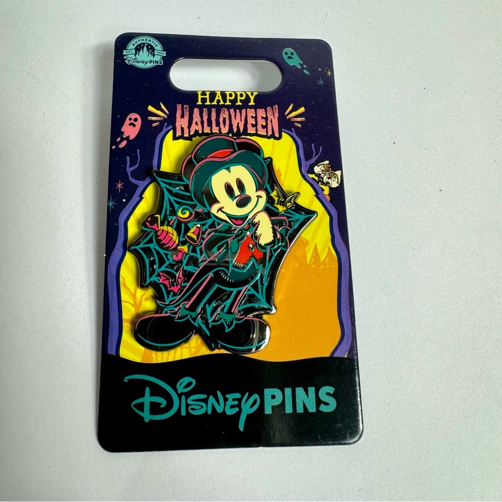 NWT. Disney Mickey Mouse Halloween 2023 pin. Mickey in a Spooky Tuxedo
